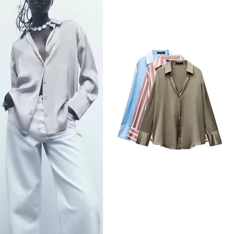 Silk Blouse Button - قميص كلاسيكي بملمس حريري ساتاني من