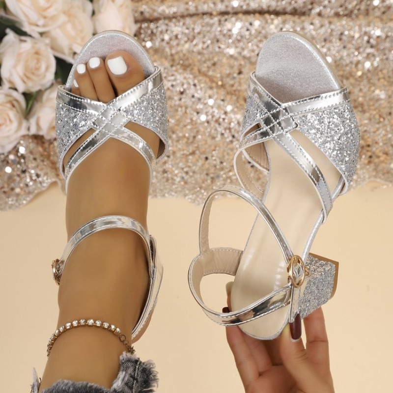 Women Formal Wear For Wedding - صنادل نسائية بكعب عريض ذهبية لامعة