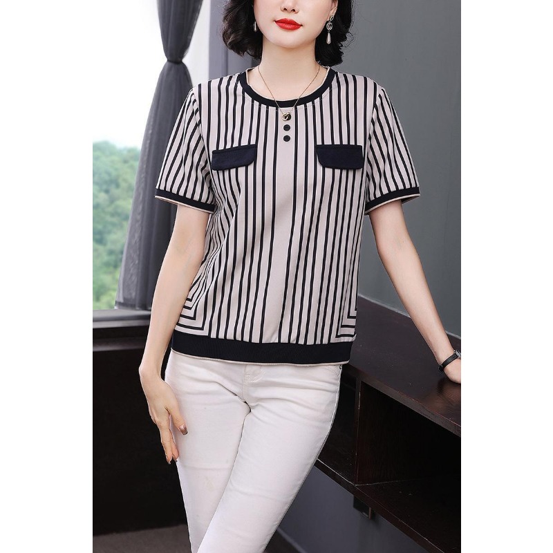 Silk Blouse Button - قميص نسائي مخطط من الحرير الجليدي