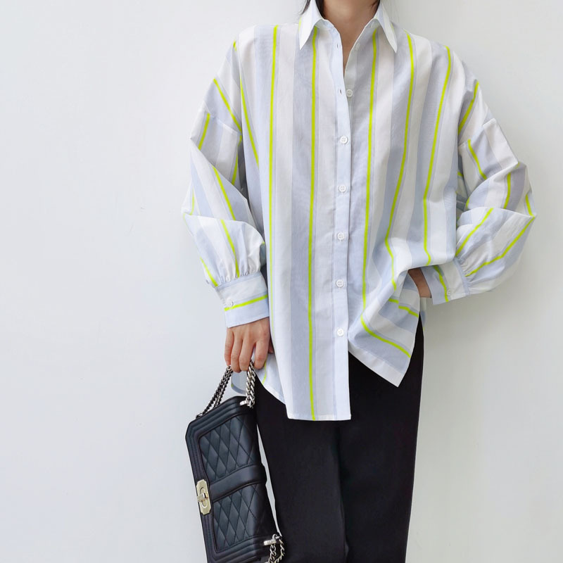 بلوزة نسائية أنيقة من BirdTree - مراجعة Silk Blouse Button وسعره