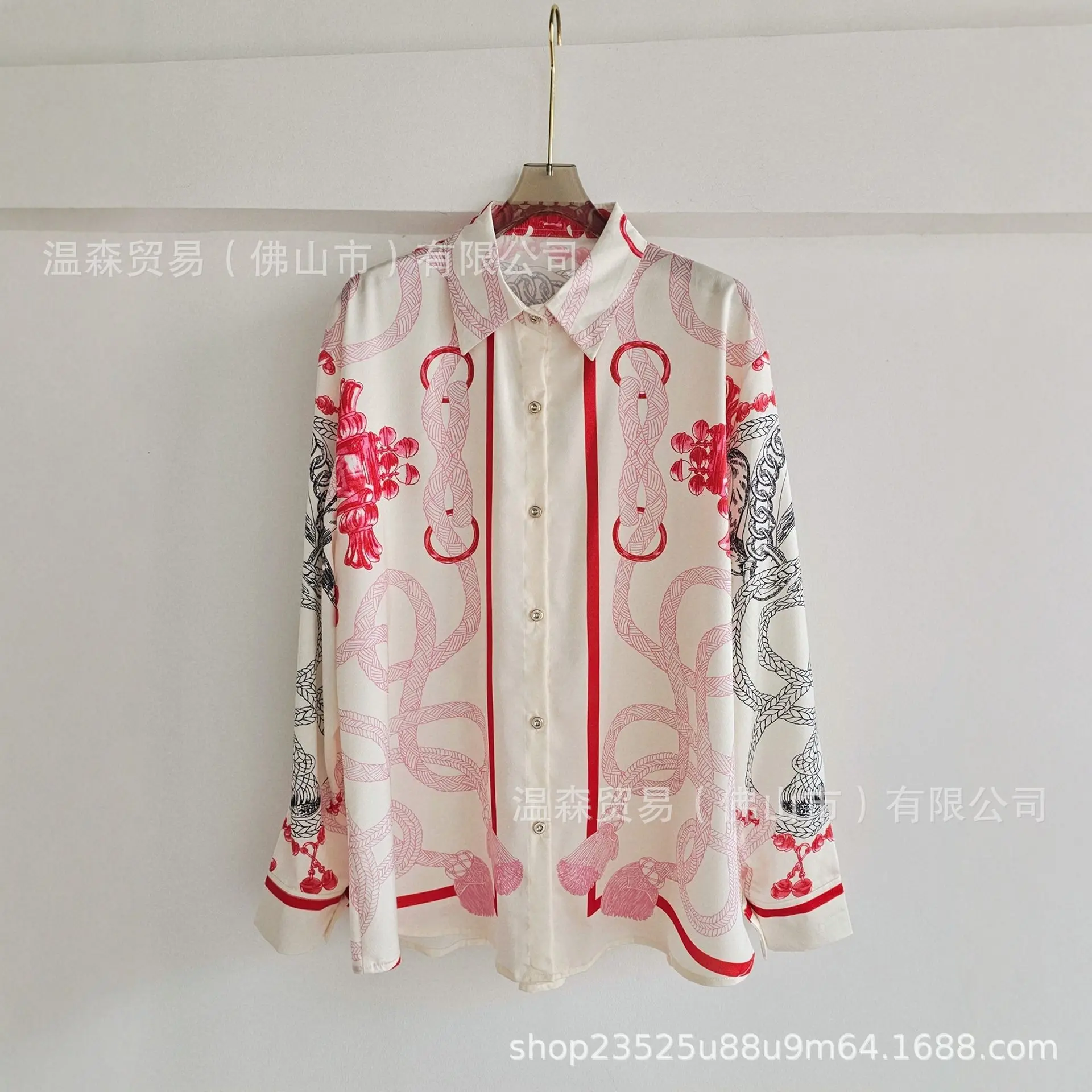 طقم نسائي من قطعتين بتصميم فرن - مراجعة Silk Blouse Button وسعره